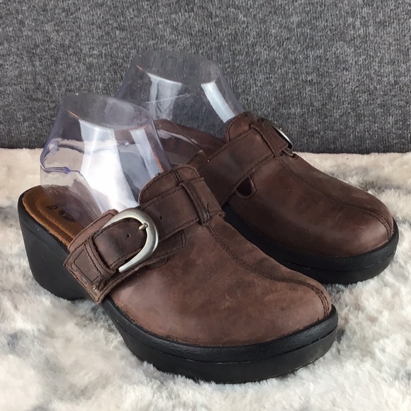 CROCS Brown Leather Clogs Mules with Buckle Sz 8 - Picture 3 of 11